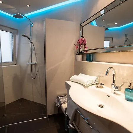 Prachtbude * מאיירהופן